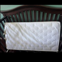 Moving Sale! Crib with convertible Toddler/ Full Bed