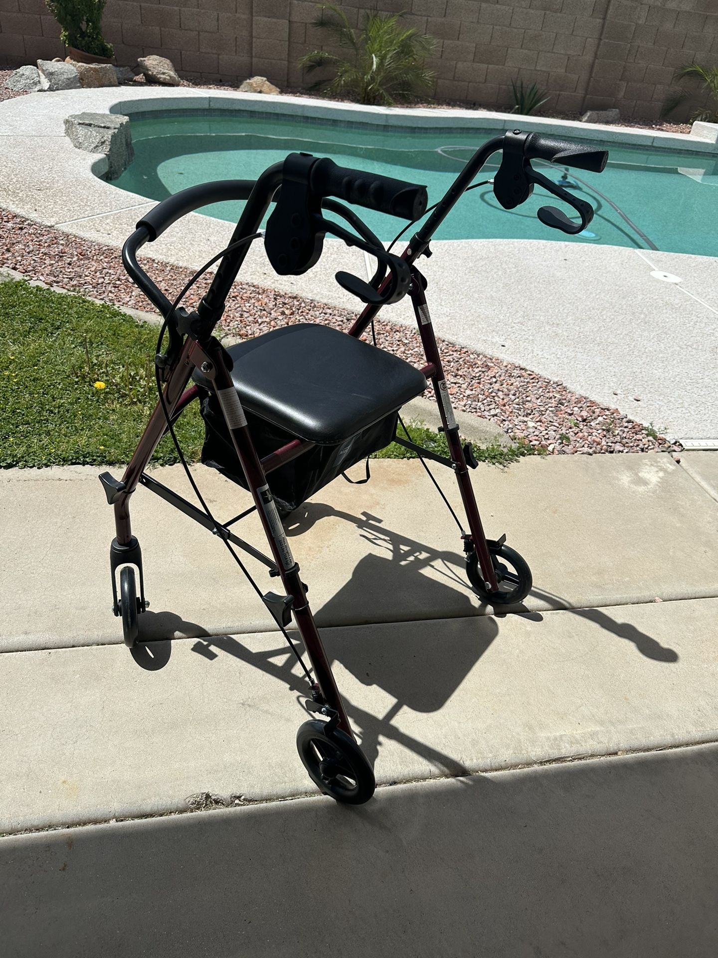 Walker Rollator In Great Condition 