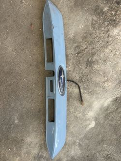 2018-2020 SUBARU CROSSTREK TAILGATE FINISH PANEL OEM