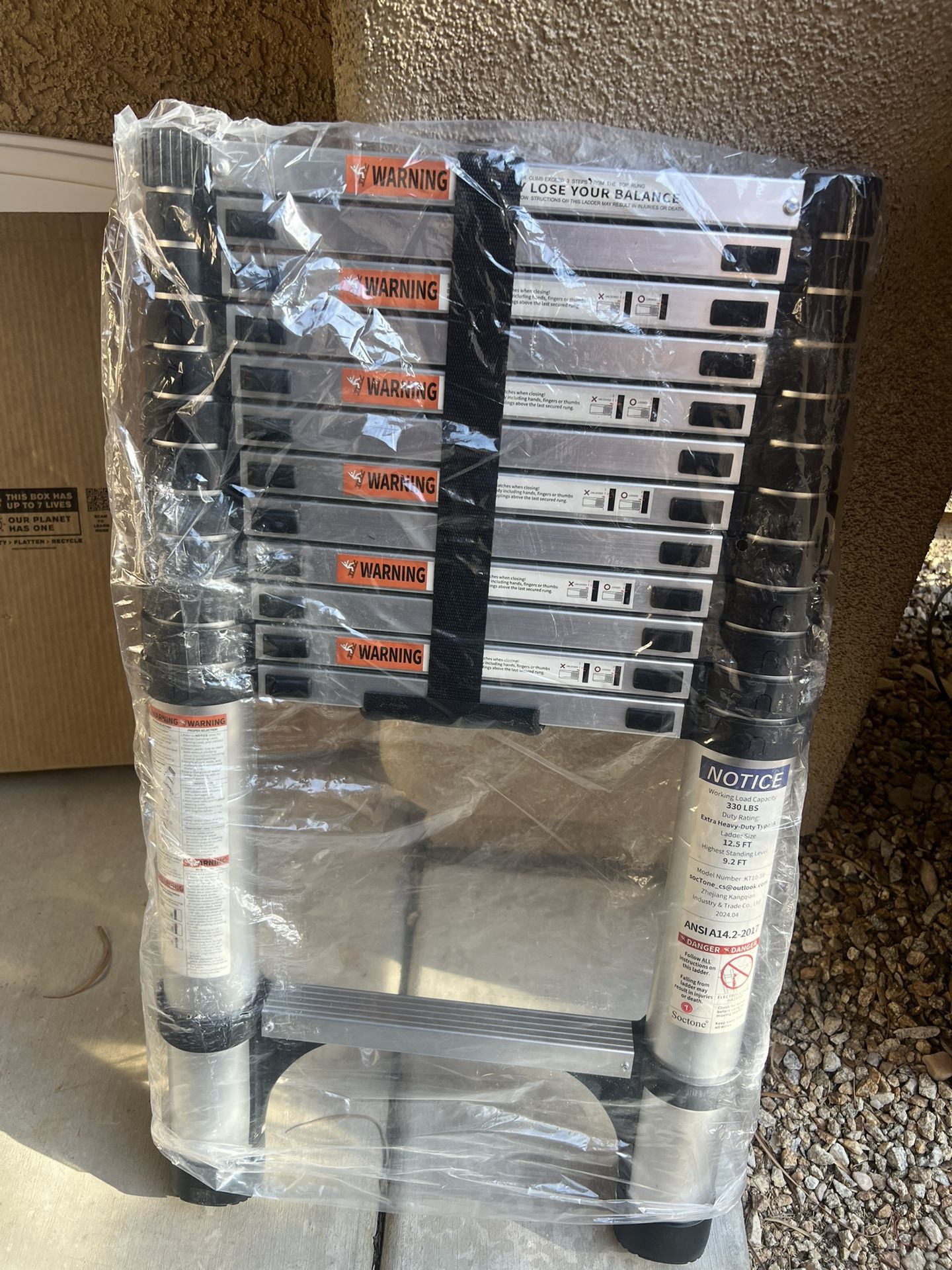 12.5 Feet Telescopic Ladder