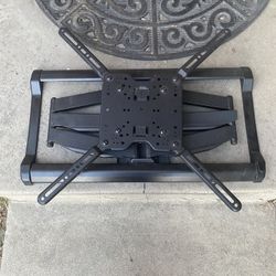 Full Motion TV Wall Mount 