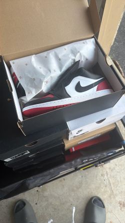 Air Jordan 1 Low Bred Toe
