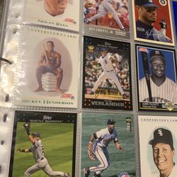 295 Card Baseball Binder | Good Condition