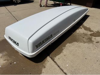 Yakima Space Case car top cargo container