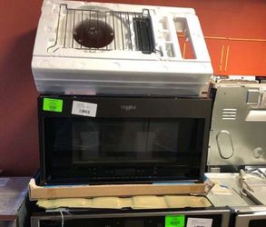 Brand New Whirlpool 1.9 cu. ft. Smart Over the Range Convection Microwave in Fingerprint Resistant Black Stainless RI