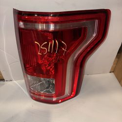 RH 2015-2017 FordF150 Incandescent Right Tail Light Assembly OEM 4016-44ZH-2158-C
