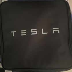 Tesla Mobile Charger