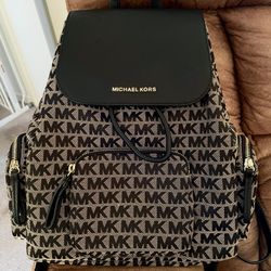 **FLASH SALE** MICHAEL KORS Abby Cargo Backpack
