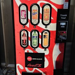 29" SLIM Royal Vendors 550 Coca-Cola 6 Select Cans Bottles Soda Vending Machine
