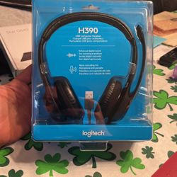 Brand New Logitech H390 Headset with Noise Cancelling Mic