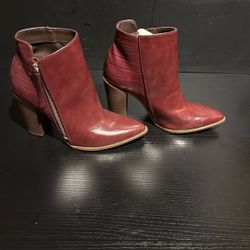 Burgundy Woman’s Ankle Boots Size 7