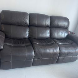 Leather Sofa Good Conditions 