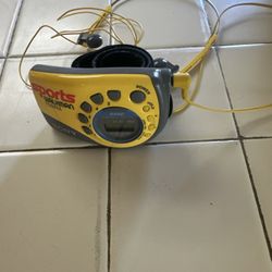 Used Sony SRF-M78 Sports Walkman AM/FM Radio w Adjustable Arm Strap & Headset