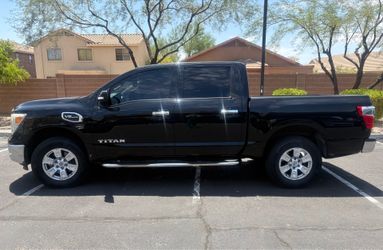 2017 Nissan Titan