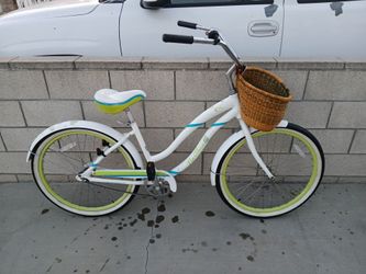 Women's 26" oc northrock beach cruiser with basket