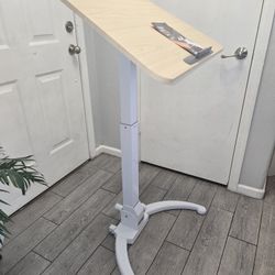 JOY worker Foldable Mobile Standing Desk, Pneumatic Height Adjustable Sit Stand Desk, Escritorio