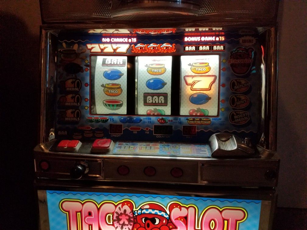 REDUCED- Pachislo Taco Slot Machine