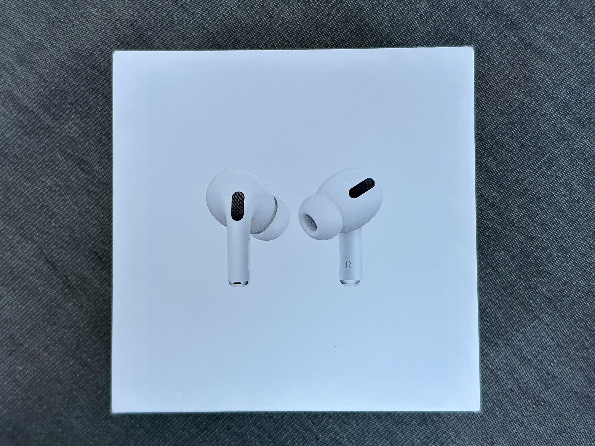 Apple AirPods Pro (Only left earbud works)
