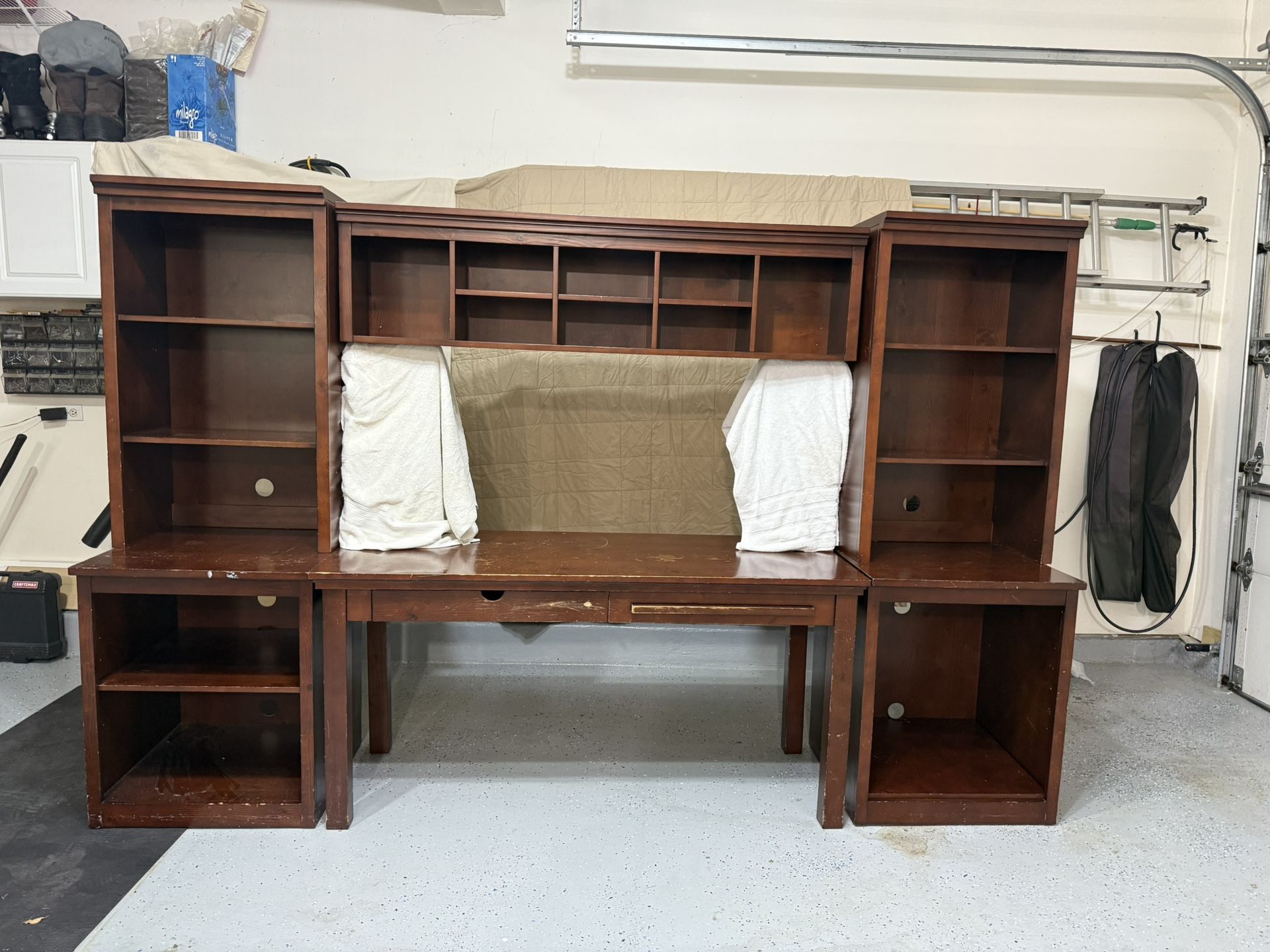 Wall Desk Unit