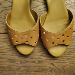 SHOES - LEATHER, SIZE 6