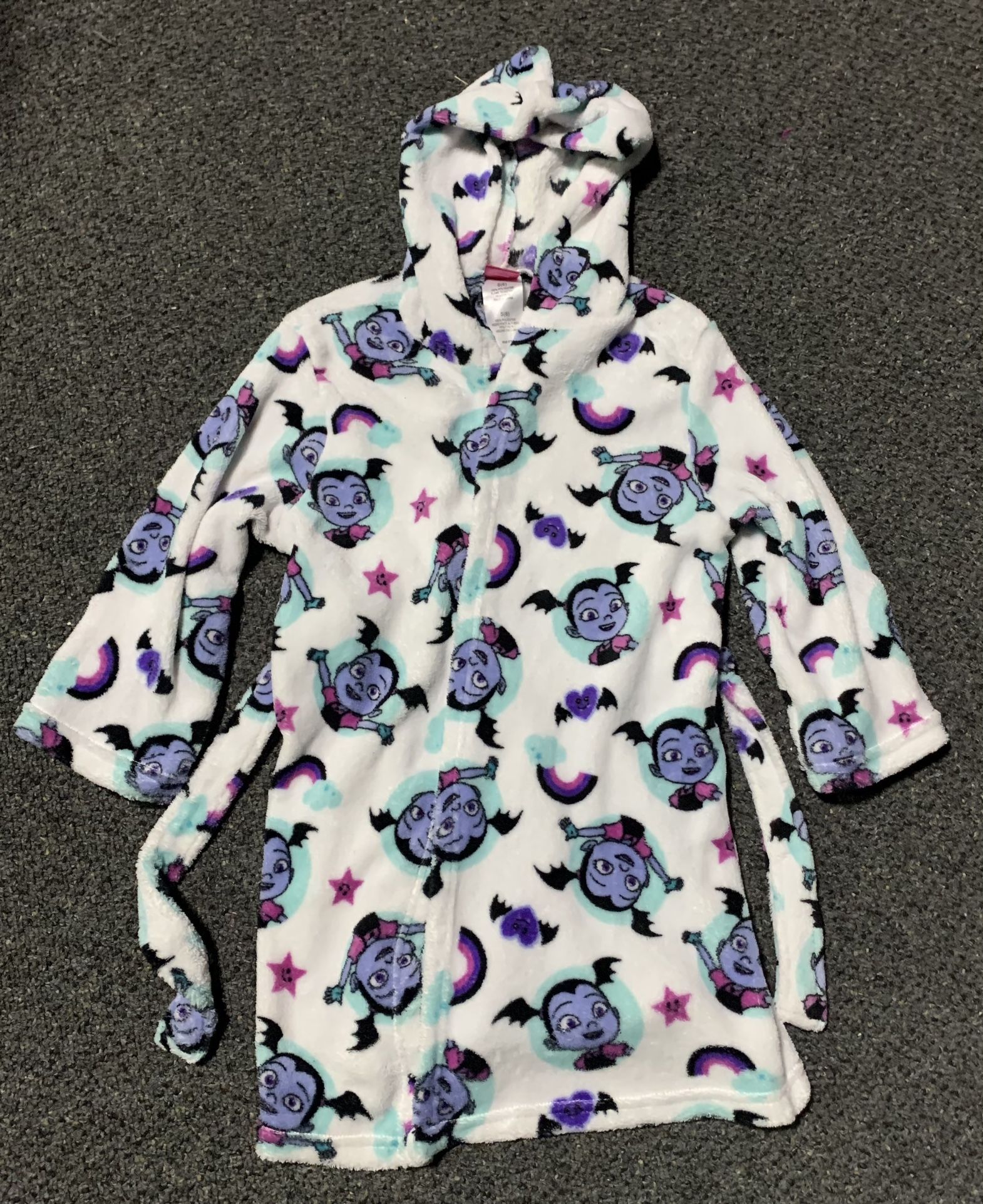 Vampirina girls size 6 fleece hooded robe