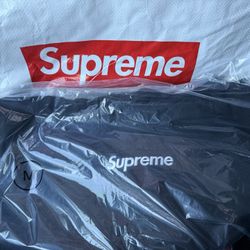 Supreme Hoodie