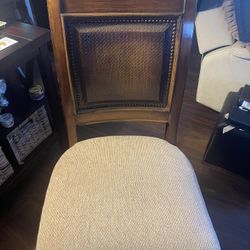 Chairs   Sillas 