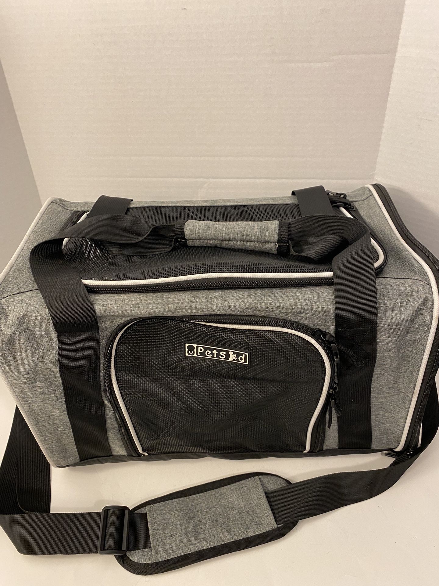 Petskd Soft Pet Dog Cat Carrier 17x11x9.5” For Small Pets 10-12 lbs; Padded Mat, Zippered Mesh Vents