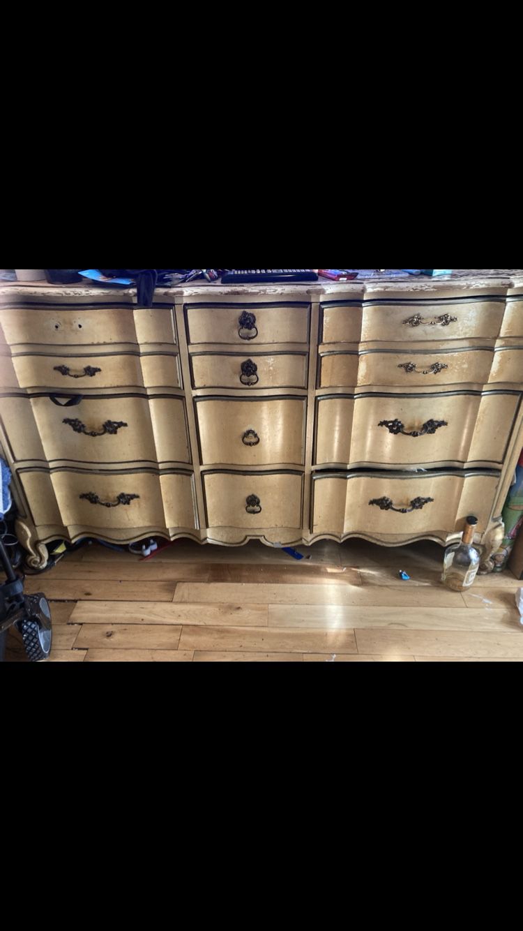Antique Dresser Set 
