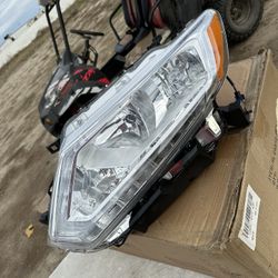 New Nissan Rogue Headlight Driver Side 14-2016