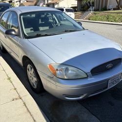 2005 Ford Taurus