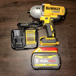 Dewalt XR 1/2” Impact Wrench With Flexvolt Battery And Charger