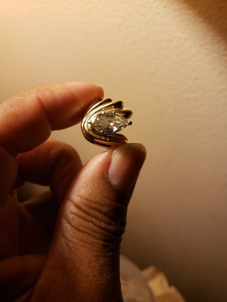 1.53ct Marquise Set In 14ct Gold Setting. Appraised at $4800. Make A Serious Offer.