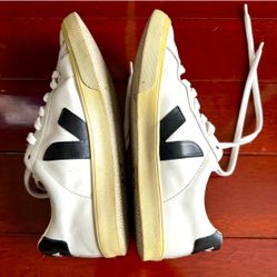 Veja Leather Sneakers