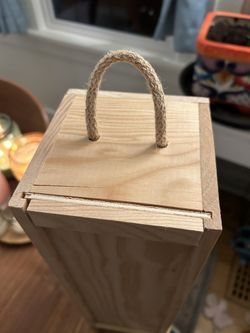 Beautiful Sabando Wood Wine Carrier