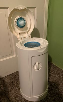 Munchkin Arm & Hammer Diaper Pail