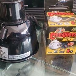 Zoo Med Creatures Nano Reptile Light Setup (New)
