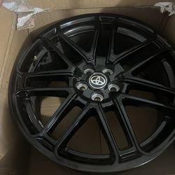 4 Corolla Apex Wheels 18 Inch With 3 Tires