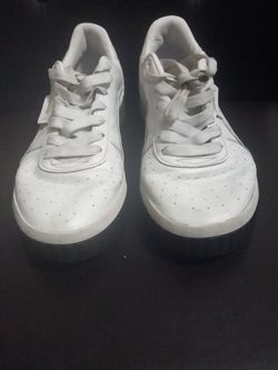 Puma Carina 2.0 Women's Sneakers Size 11