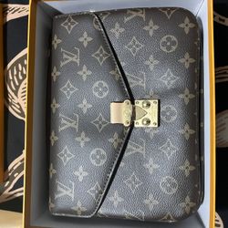 Louis Vuitton Pouchette Métis Bag
