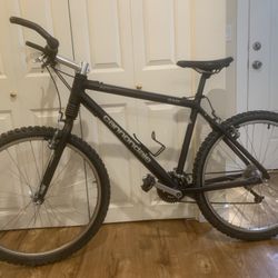 Cannondale F500 bike, great condition, super lightweight. For rider 5’6-6’, just tuned up. No issues