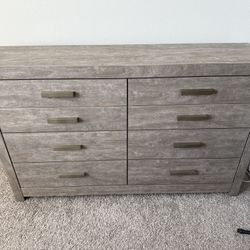 Like-New Brorfelde 6 Drawer Double Dresser