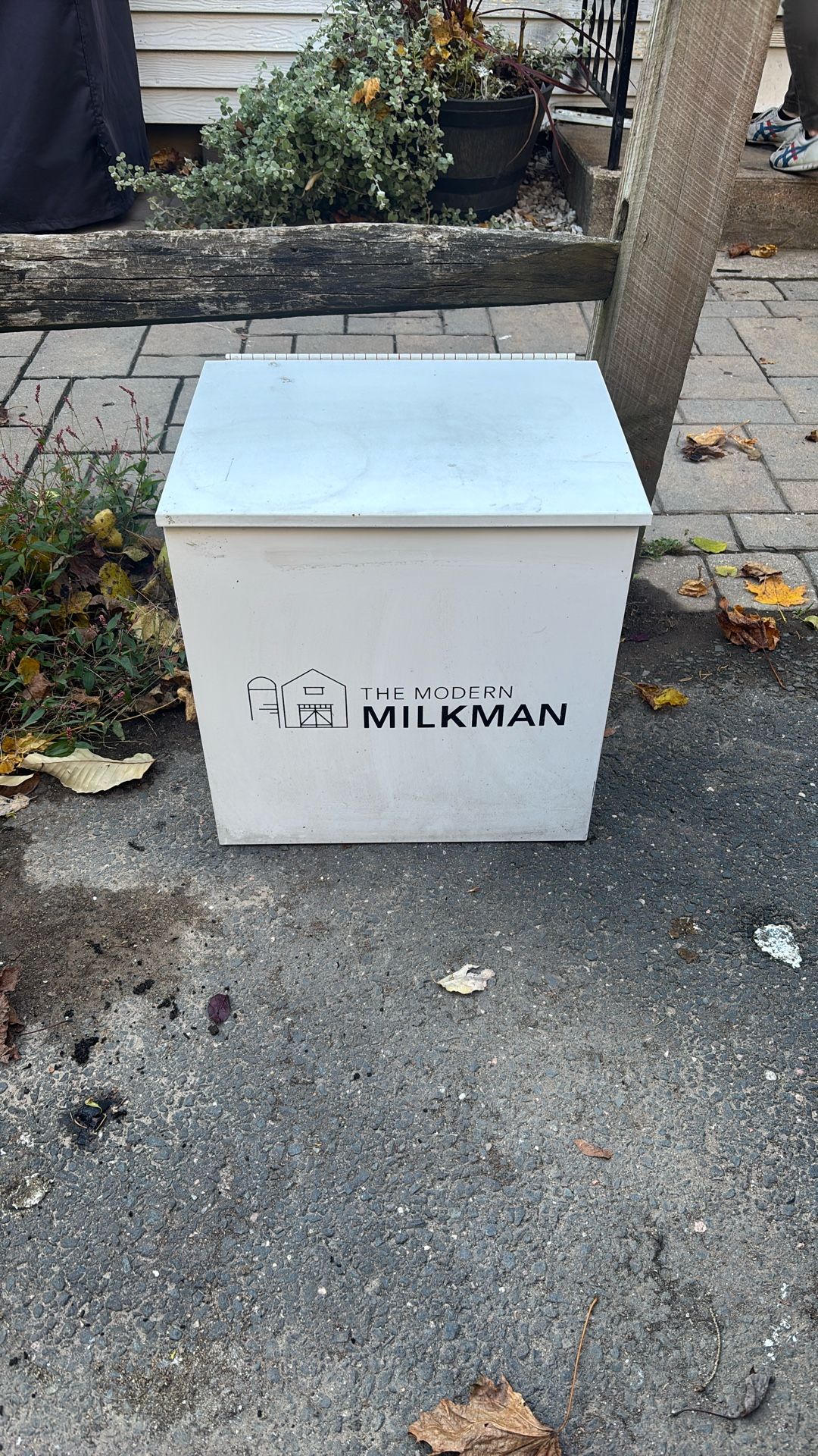 Modern Milkman Cooler
