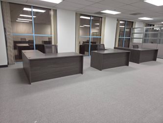 6x6 L-Shape Desk in 6 Finishes With Pedestal Open Box