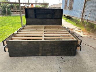 King size /8 drawers