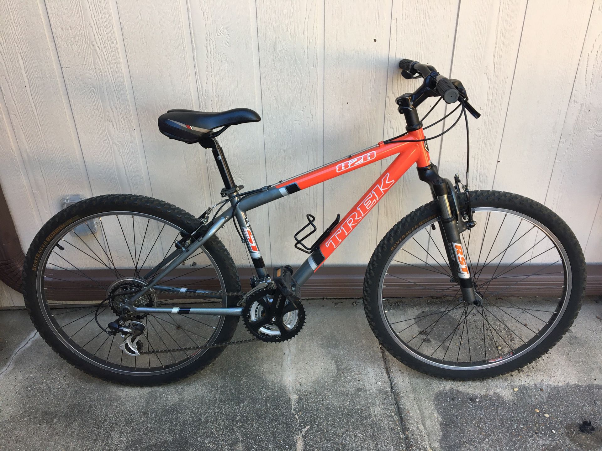 Trek 820 21-Speed Mountain Bike with 16” frame