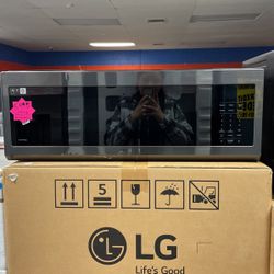 BLACK STAINLESS STEEL SAMSUNG MICROWAVE 