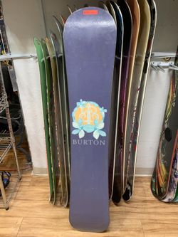 Burton sterling 149 snowboard with warranty for Sale in Las Vegas