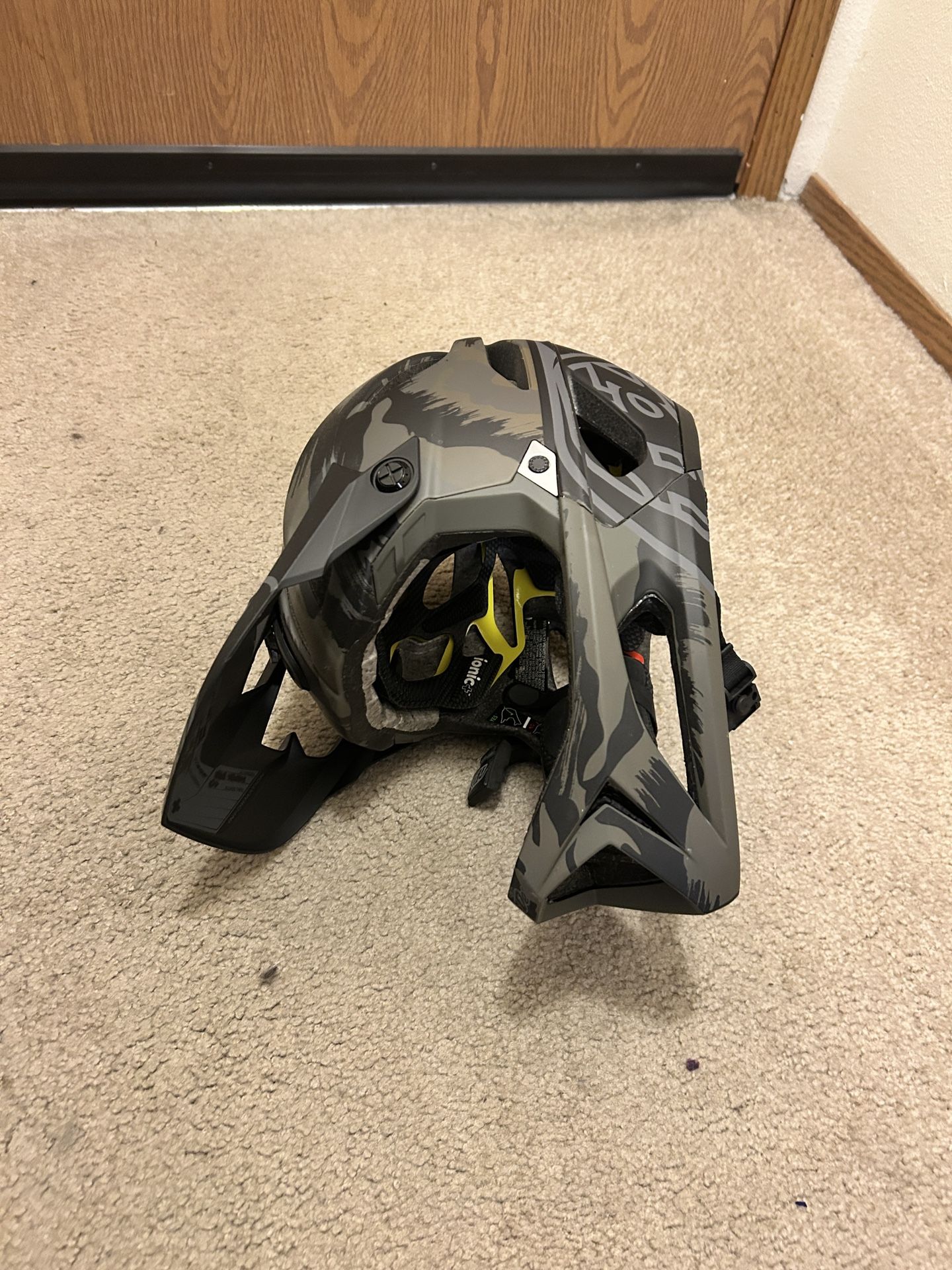 Troy Lee Design Helmet small