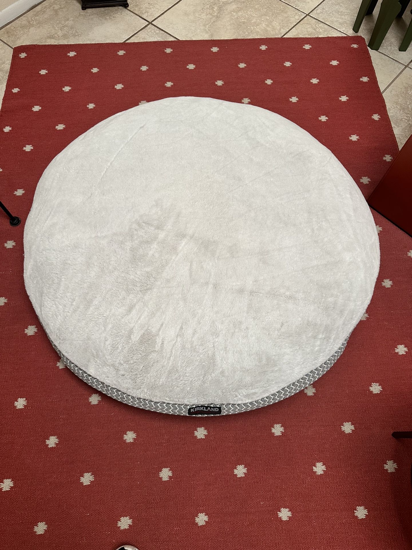 3.5 Foot Round Kirkland Dog Bed!